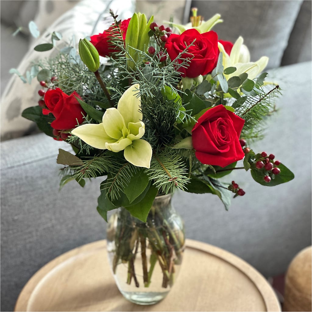 Glittering Lights Bouquet – Heavenly Plants, Regina SK