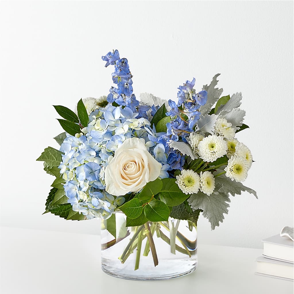 Clear Skies Bouquet – Heavenly Plants, Regina SK