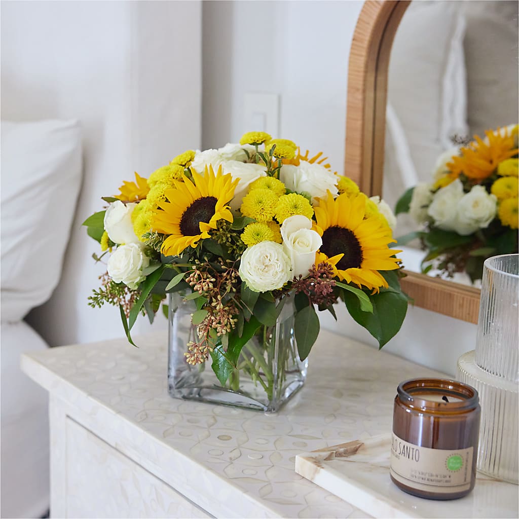 Luminous Morning Bouquet – Heavenly Plants, Regina SK