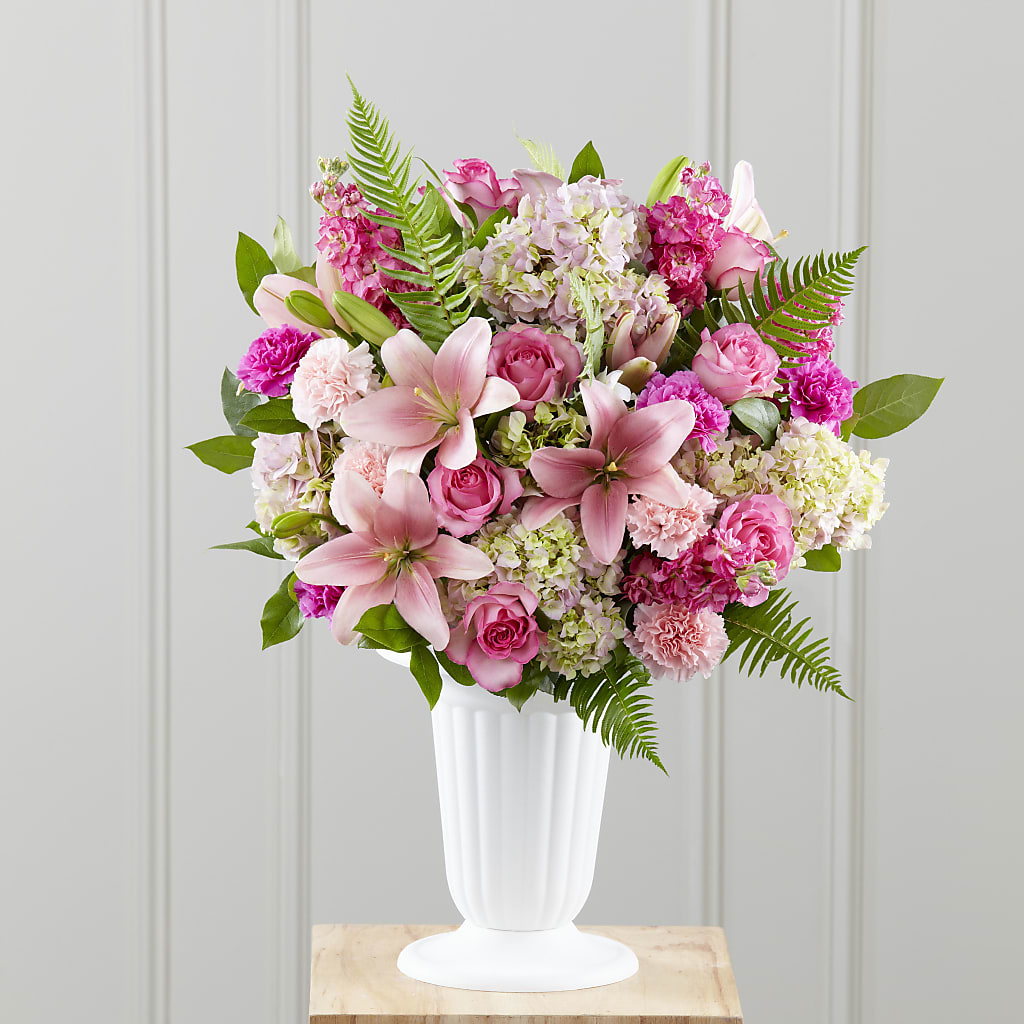 Never-Ending Love Arrangement – Heavenly Plants, Regina SK