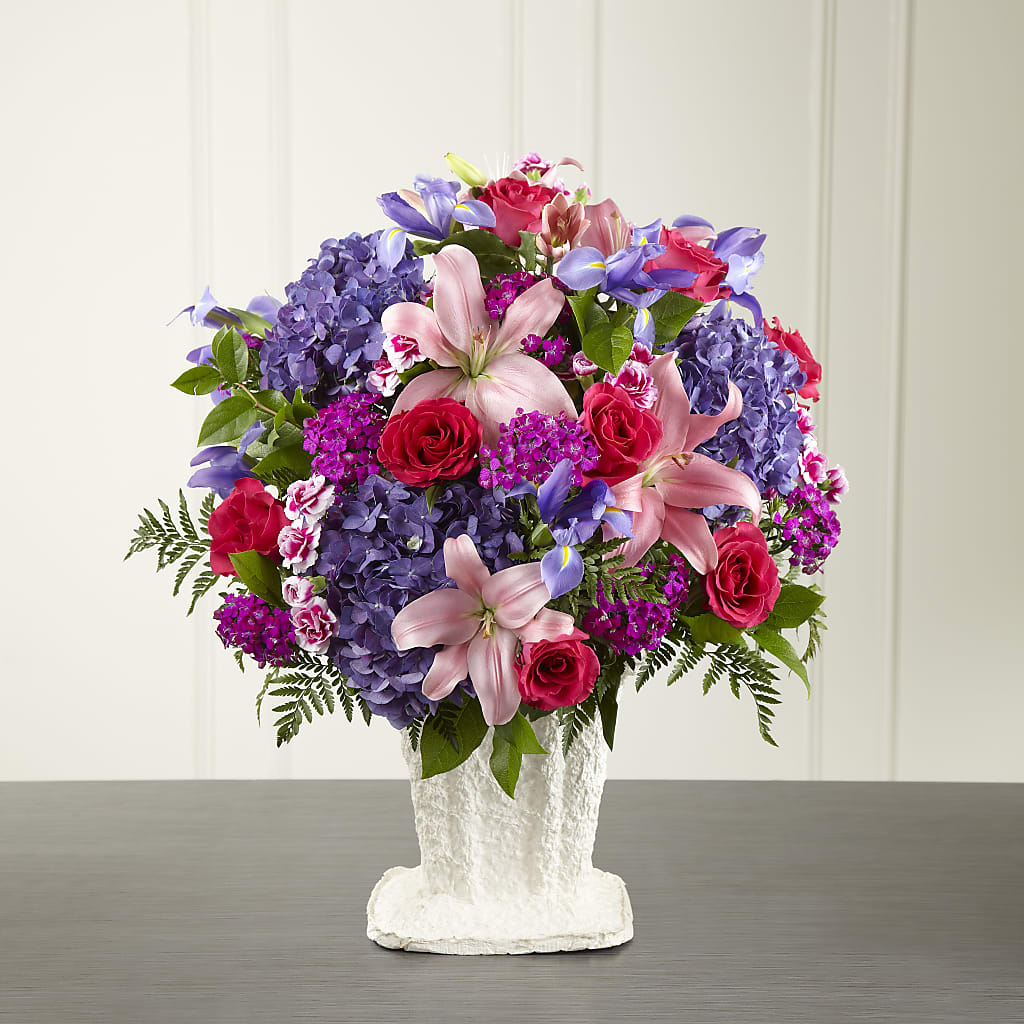 We Fondly Remember Arrangement – Heavenly Plants, Regina SK