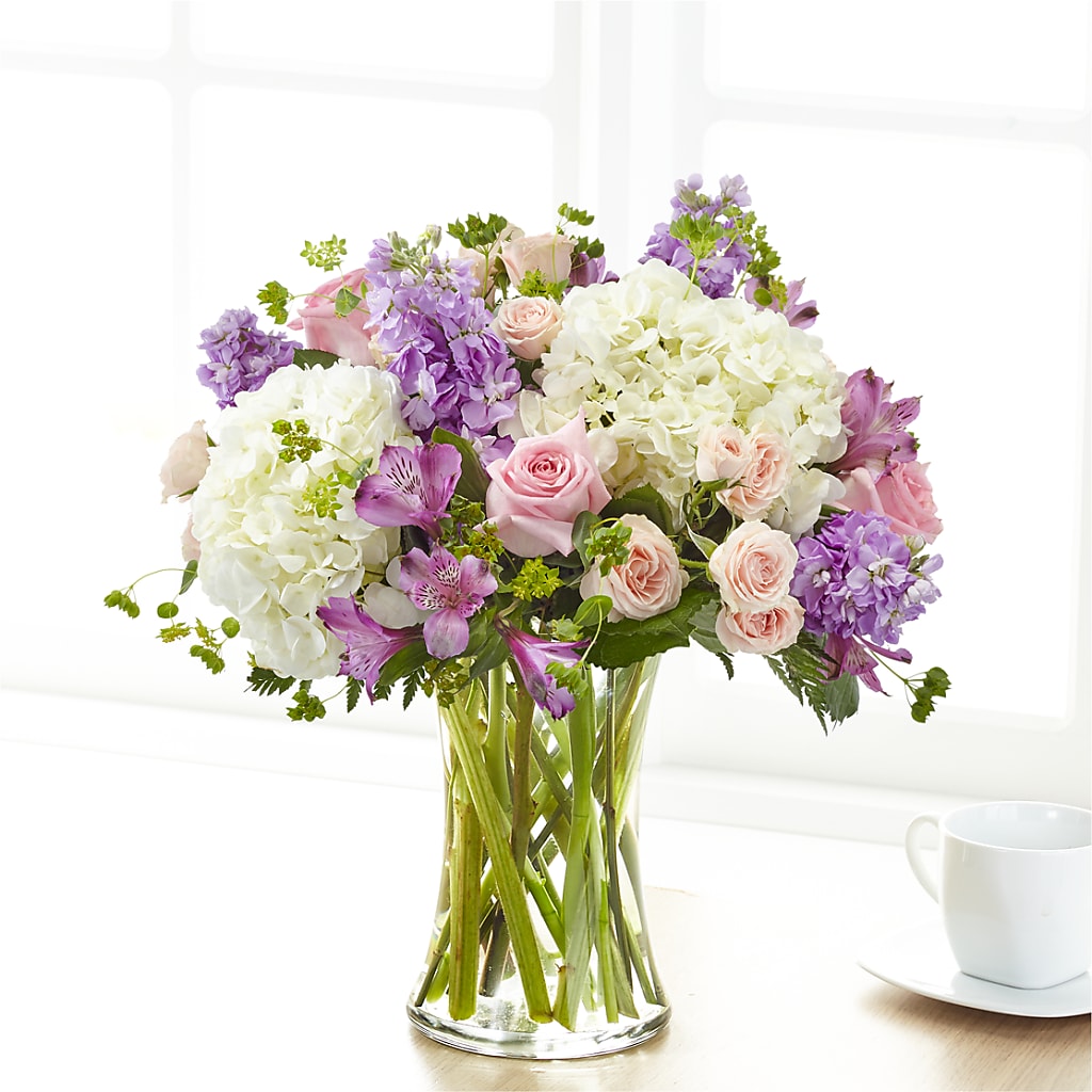 Shared Sentiment Bouquet – Heavenly Plants, Regina SK
