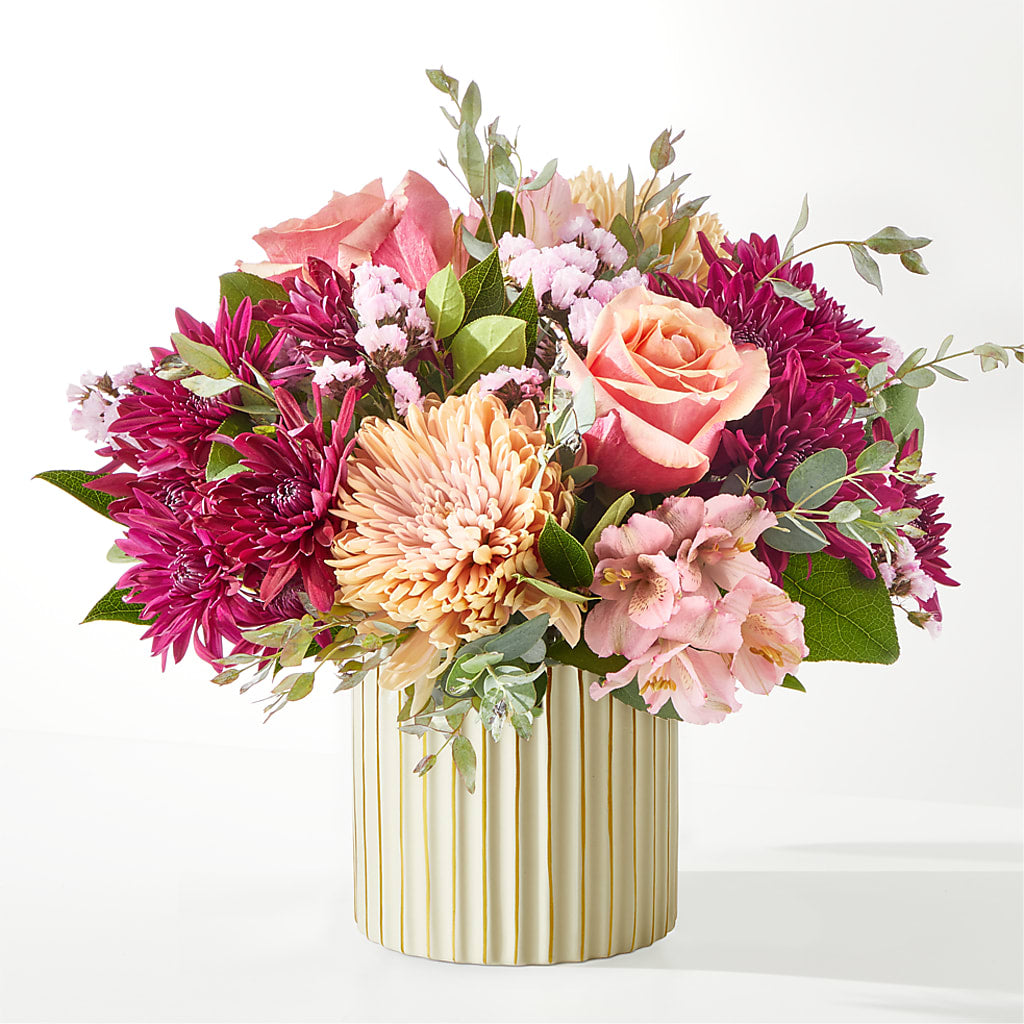 Berry Cobbler Bouquet with Ivory Vase – Heavenly Plants, Regina SK