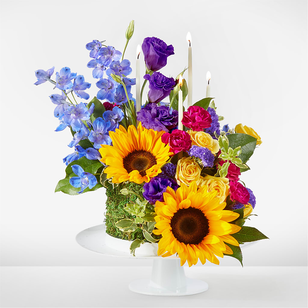 Star of the Day Floral Cake – Heavenly Plants, Regina SK