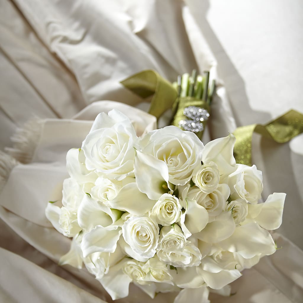 Serene Highness Bouquet – Heavenly Plants, Regina SK