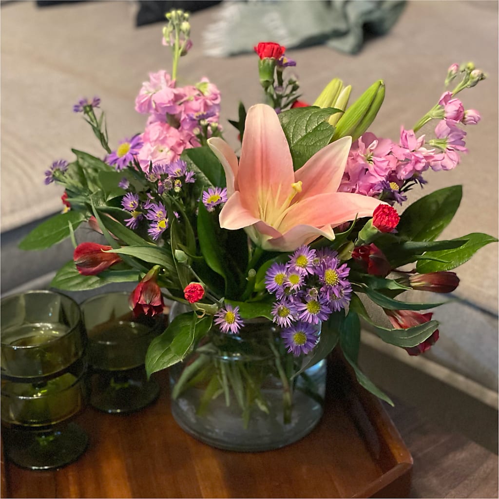 Romantique Bouquet –  Heavenly Plants, Regina SK
