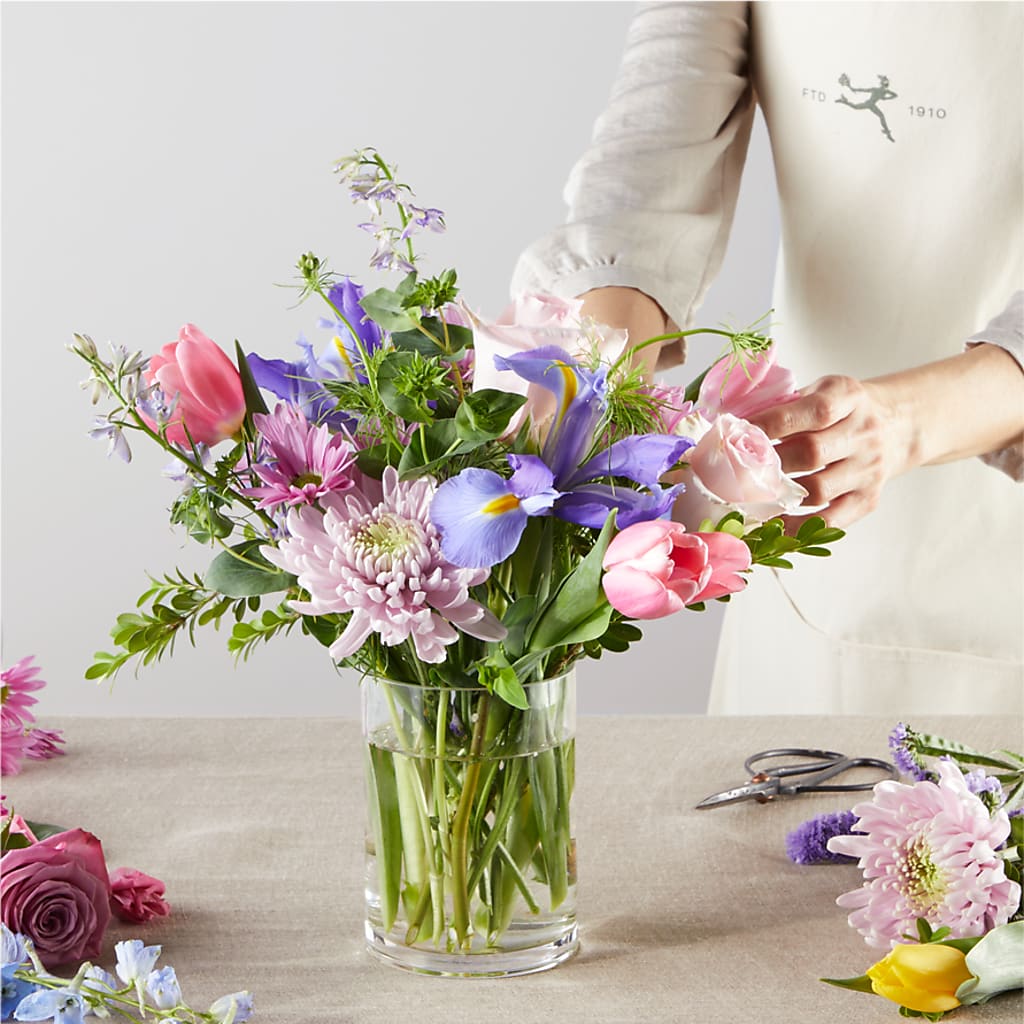 Pastel Tradition - A Florist Original –  Heavenly Plants, Regina SK