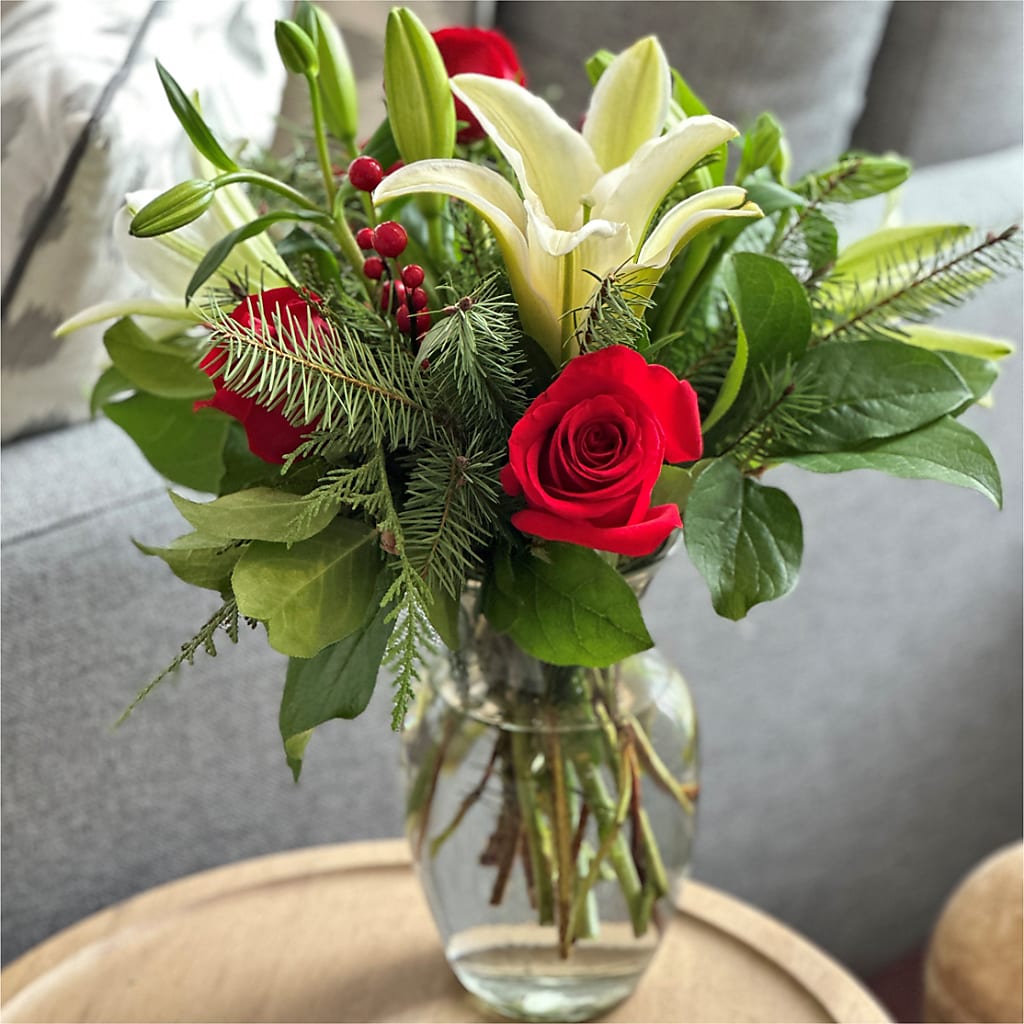 Sparkling Snowflakes Bouquet –  Heavenly Plants, Regina SK