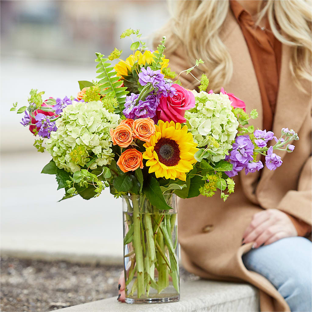 Vibrant Greetings Bouquet –  Heavenly Plants, Regina SK