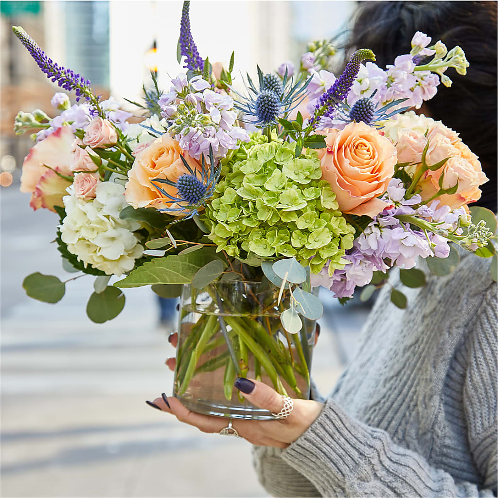Porch Swing Bouquet –  Heavenly Plants, Regina SK
