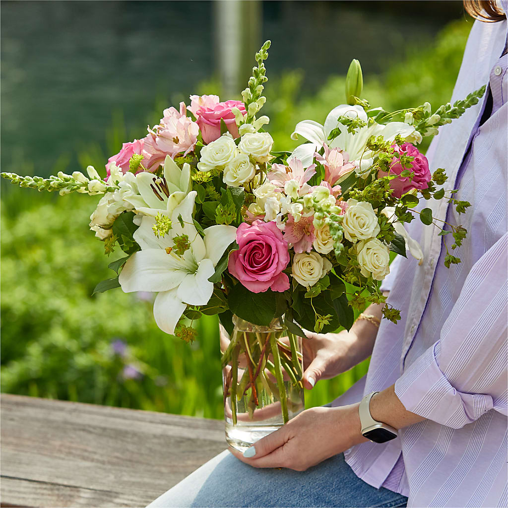 Fondly Bouquet –  Heavenly Plants, Regina SK