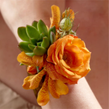 Irresistible Love Wrist Corsage –  Heavenly Plants, Regina SK
